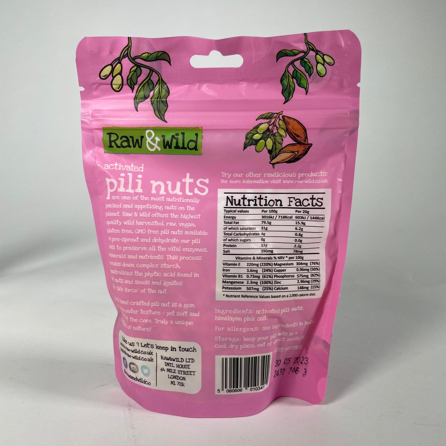 Raw & Wild Activated Pili Nuts - Pink Himalayan Salt (70g)